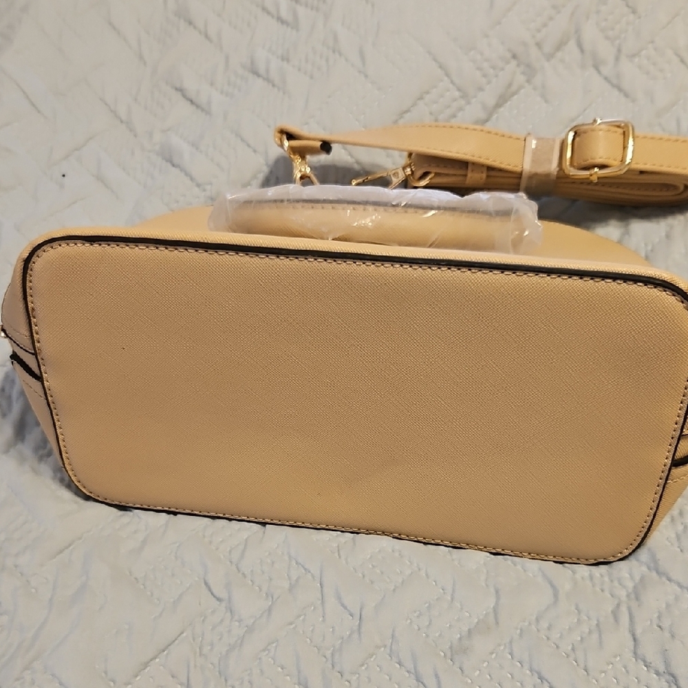 Tan Handbag - Picture 2 of 5